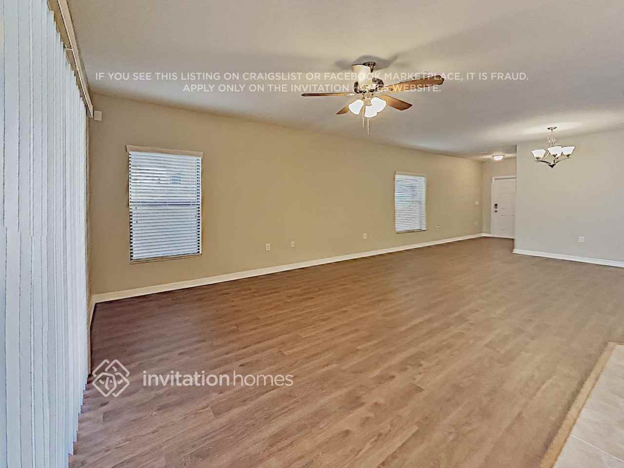 2729 Hampton Green Ln - Photo 4 of 25