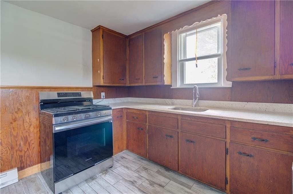 131 Washington Ave Unit 3 - Photo 4 of 16