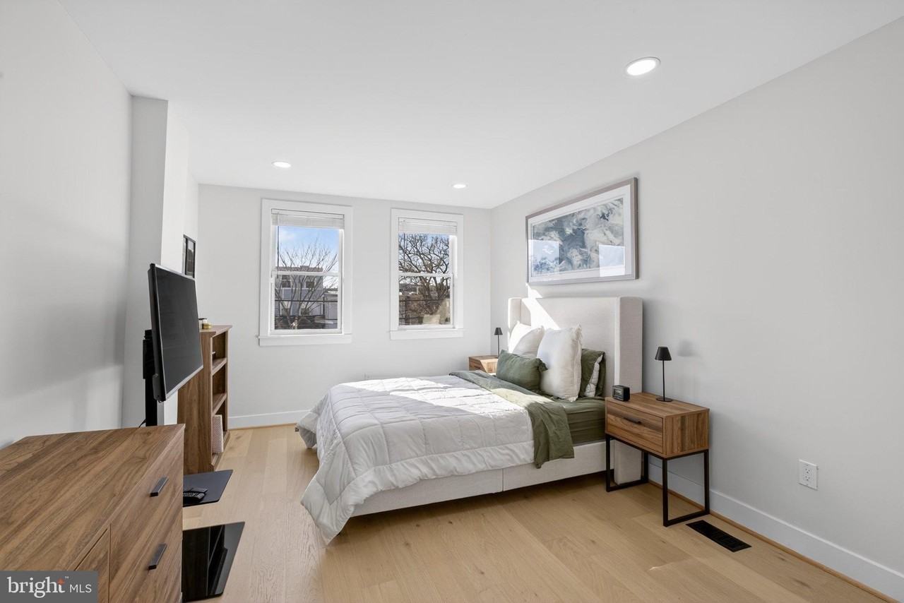 2015 Gales St Ne - Photo 6 of 10