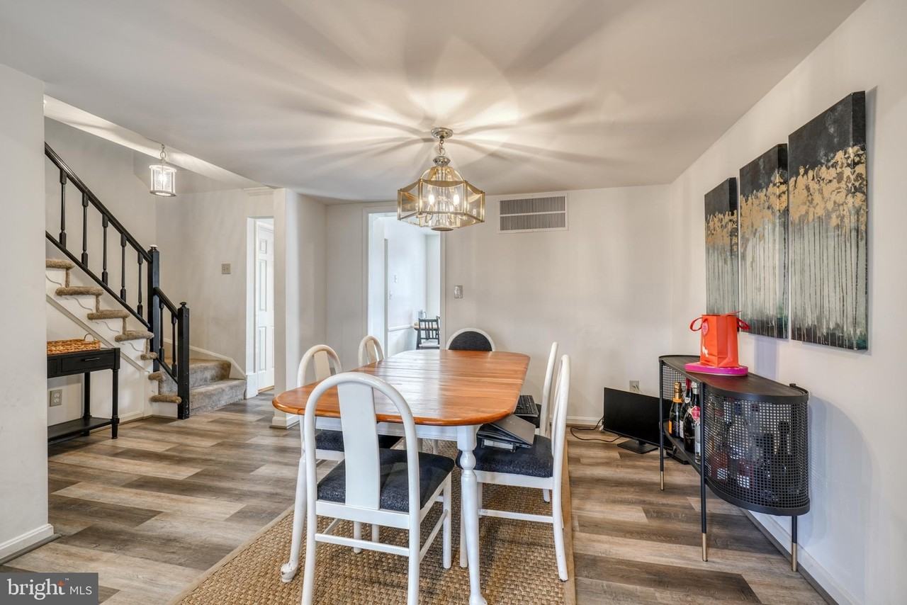 28 Salthill Ct - Photo 7 of 27