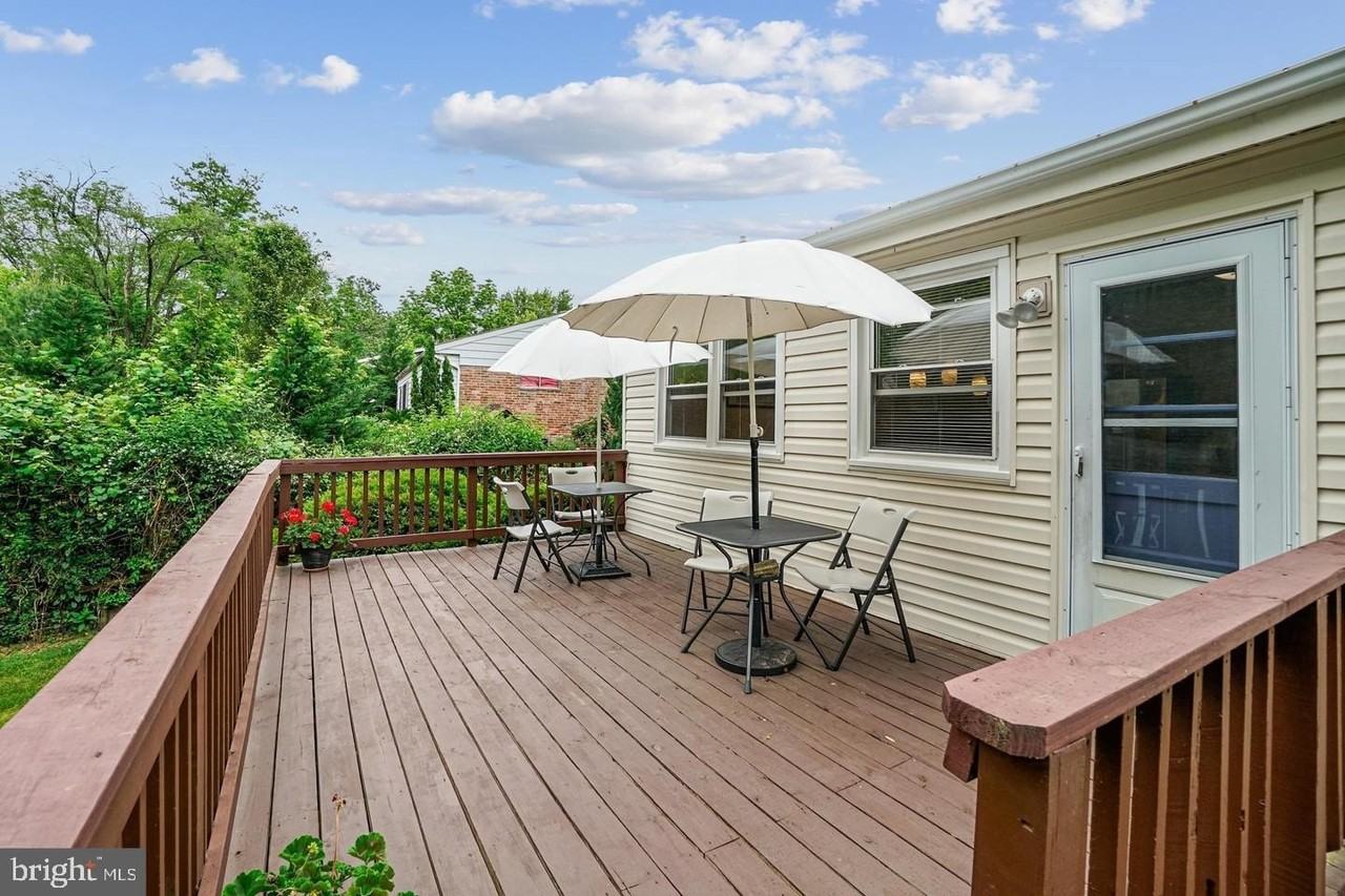 11806 Seven Locks Rd - Photo 4 of 10