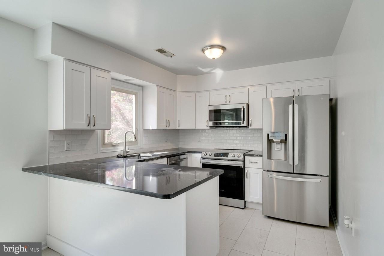 1409 Templeton Pl - Photo 2 of 2