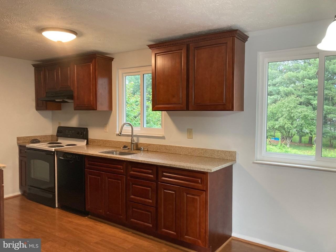 11145 Captains Walk Ct - Photo 5 of 20