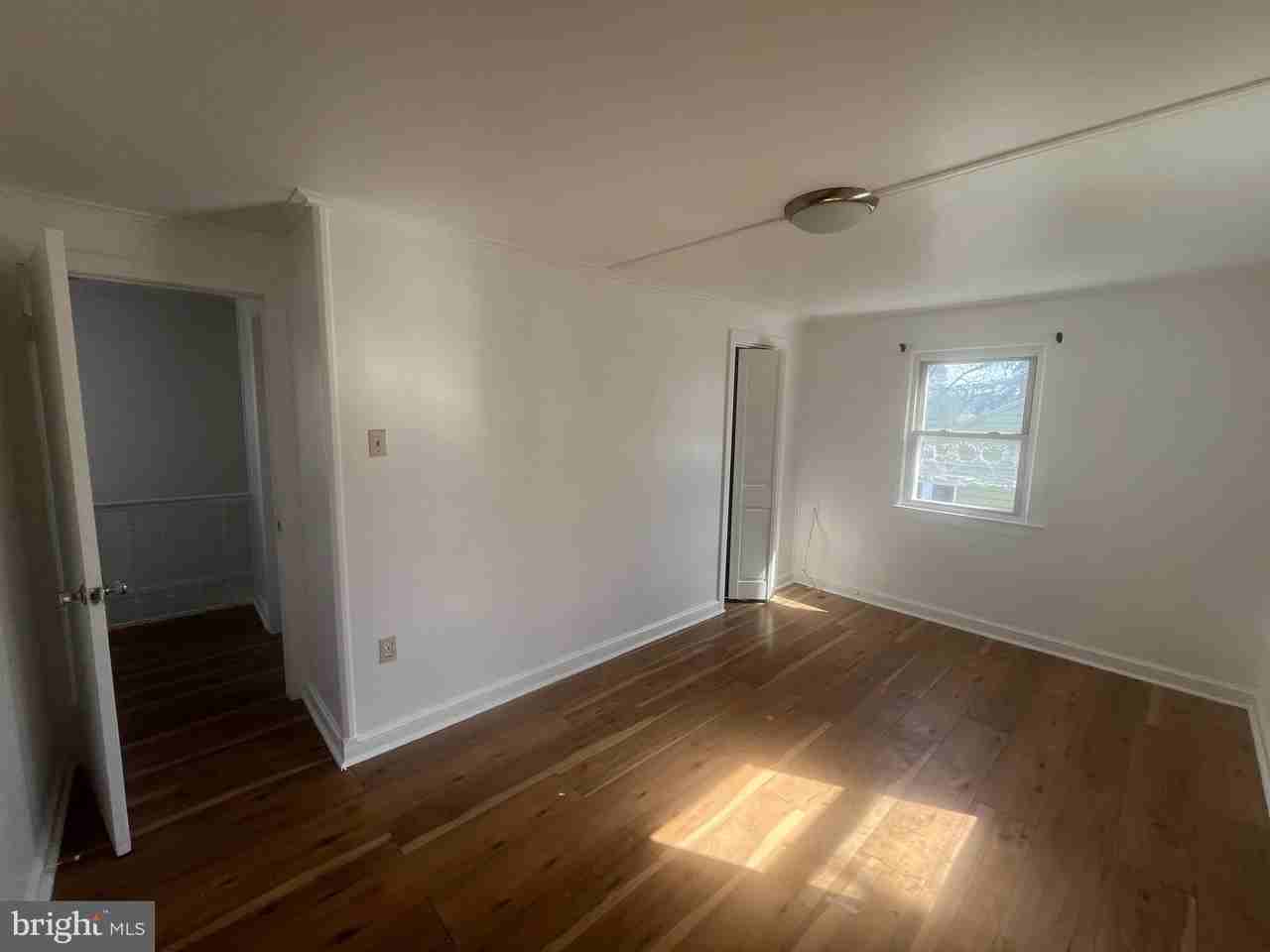 4017 72nd Ave - Photo 7 of 10