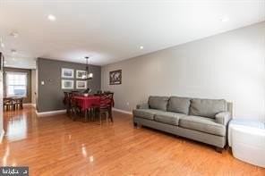 81 Hearthstone Ln - Photo 2 of 9