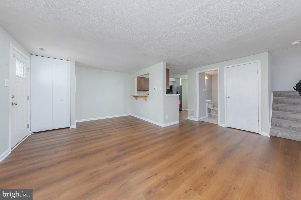 2307 Greenwood Dr - Photo 3 of 13