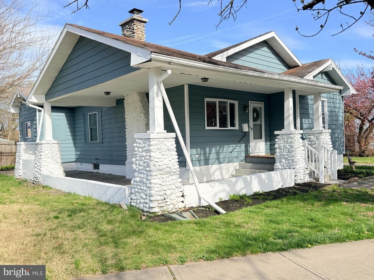 8 Joan Ter - Photo 2 of 19