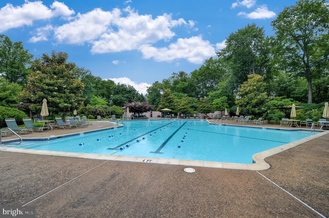 537 Sayre Dr - Photo 3 of 4