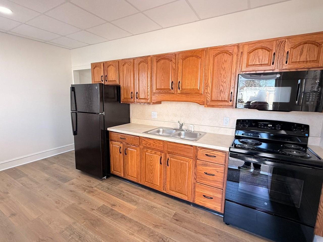 49 S 4th St #1stFL - Photo 2 of 8