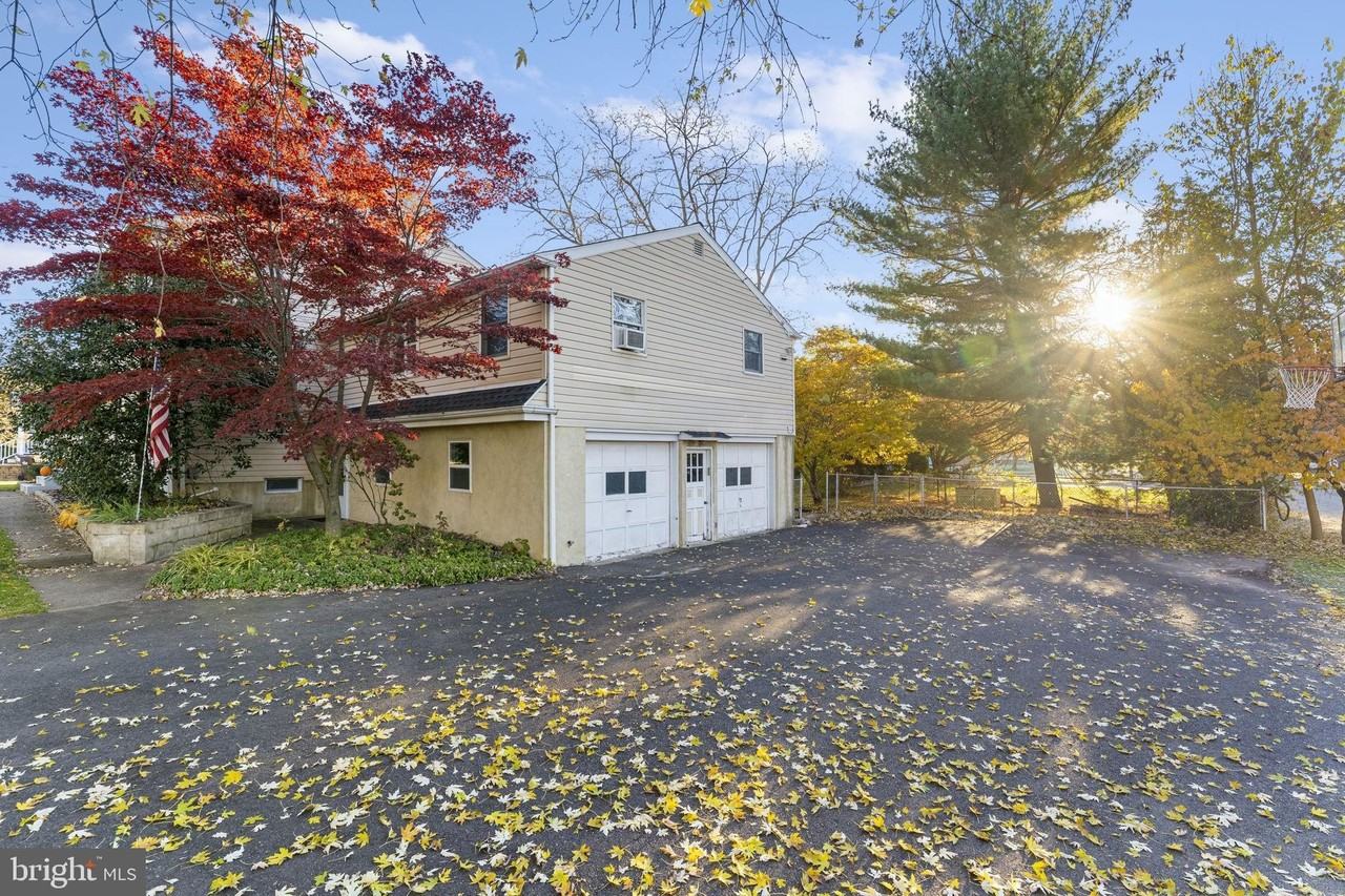 225 Pershing Ave #A - Photo 2 of 19