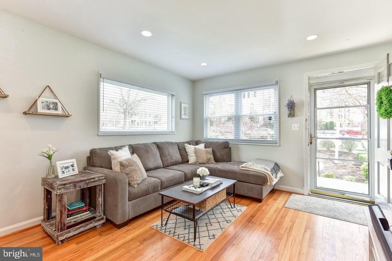 505 S Fayette St - Photo 6 of 28