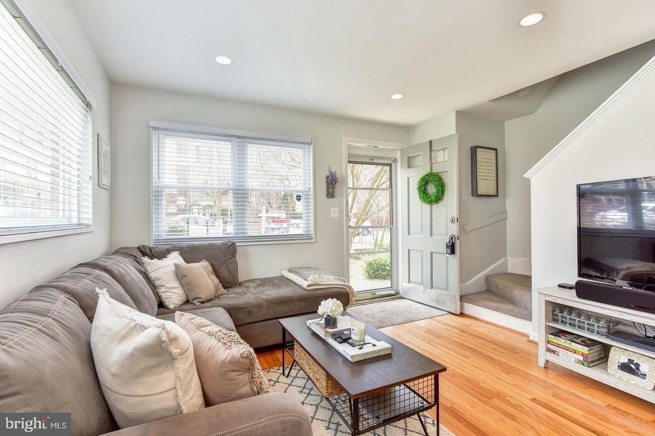 505 S Fayette St - Photo 7 of 28