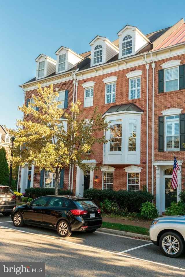 324 Cameron Station Blvd - Photo 3 of 50