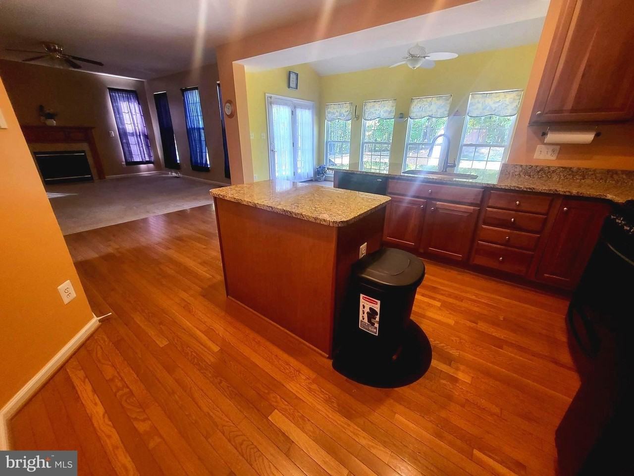 17734 Avenel Ln - Photo 7 of 23