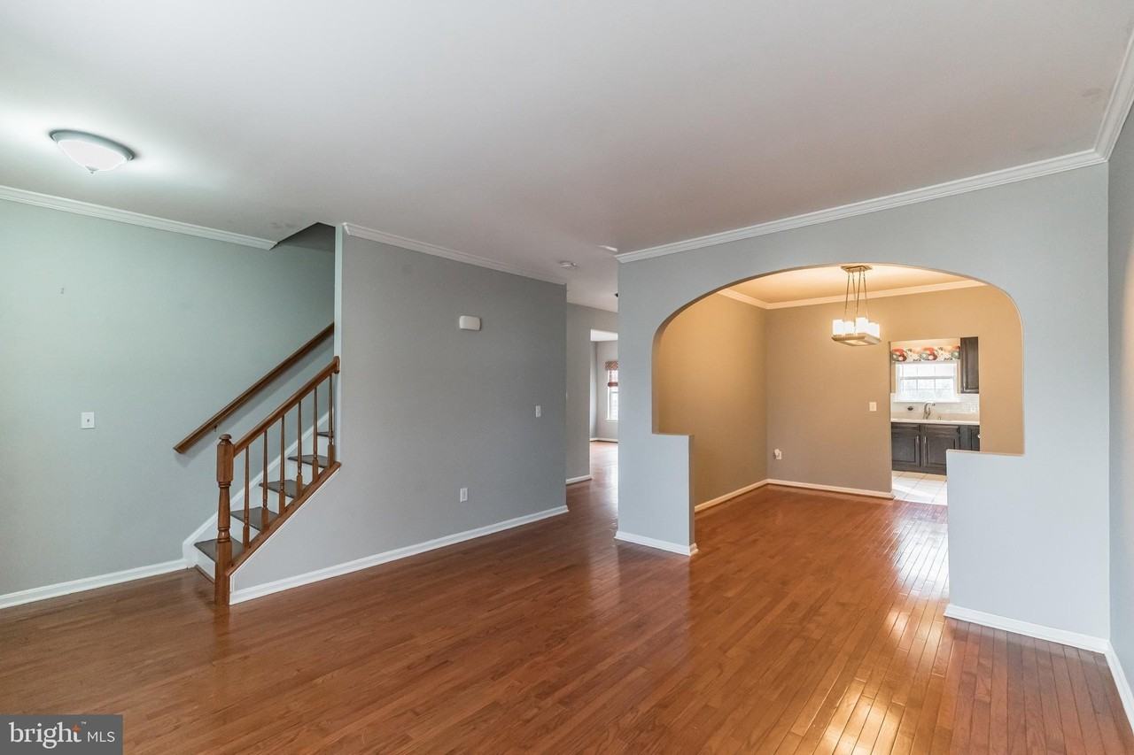 9 Sharon Ln - Photo 6 of 30