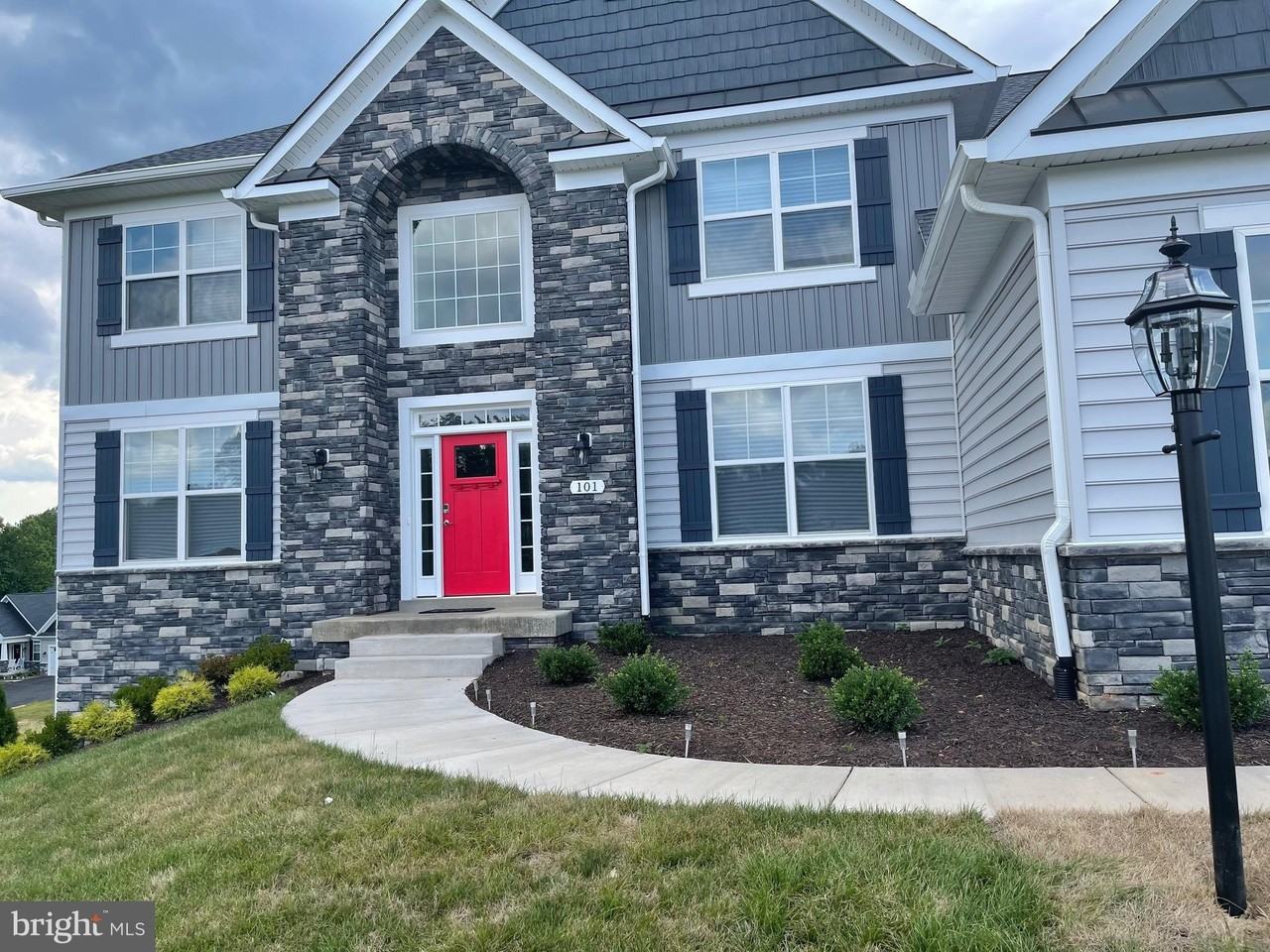 101 Seth Dr - Photo 3 of 26