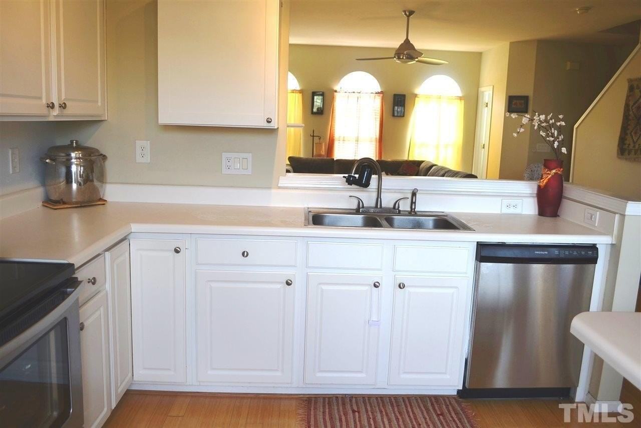 421 Ruby Walk Dr - Photo 7 of 28