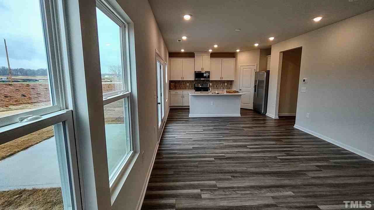 7138 Stratified Ct - Photo 4 of 6