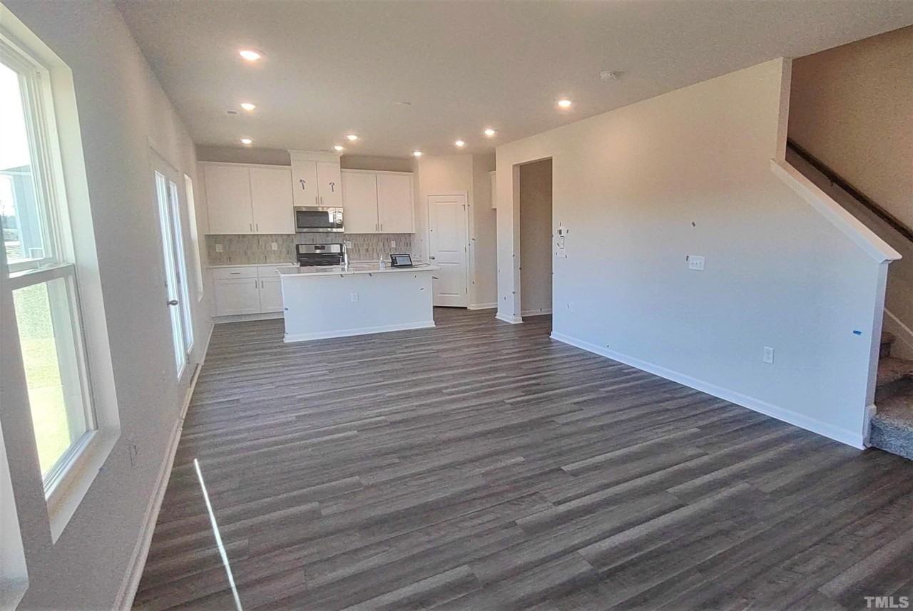 7138 Stratified Ct - Photo 5 of 6