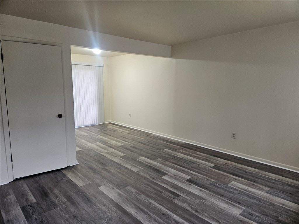 909 Chapel Rd #7 - Photo 4 of 7