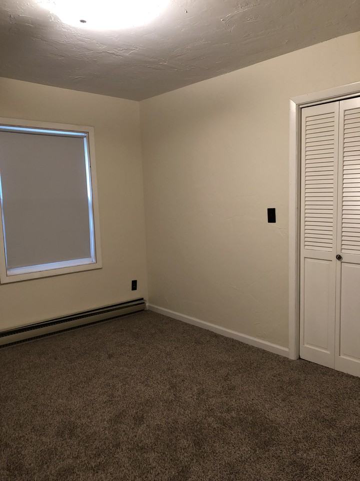 209 W Merrill Ave #1 - Photo 4 of 5