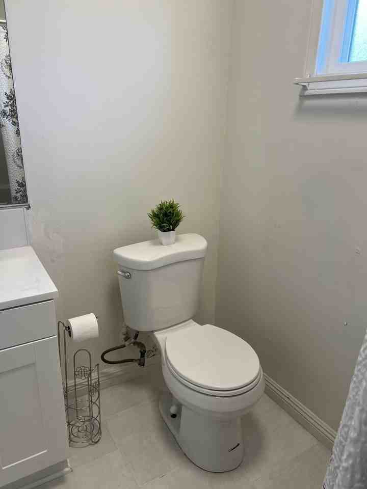 554 South Willow AvenueUnit 1 #1 - Photo 4 of 9