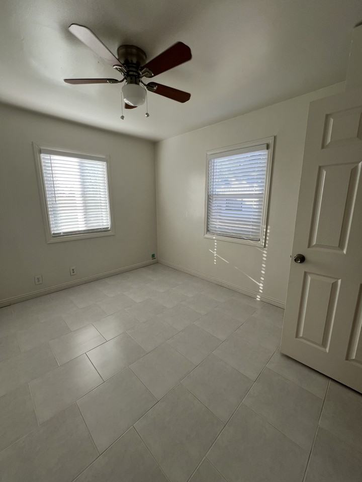 554 South Willow AvenueUnit 1 #1 - Photo 5 of 9