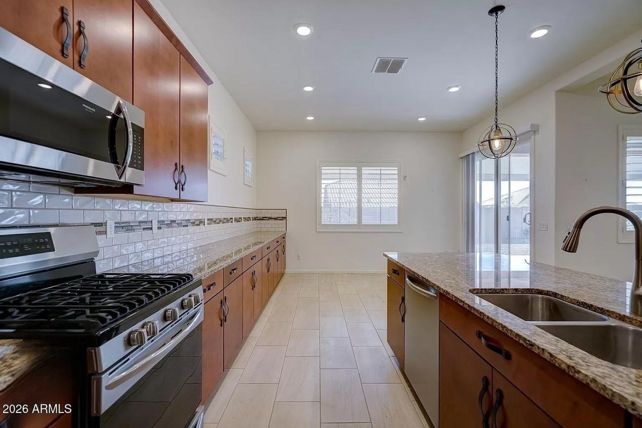 10583 W Bronco Trl - Photo 3 of 26