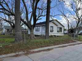 featured image of 240 Boudreaux St