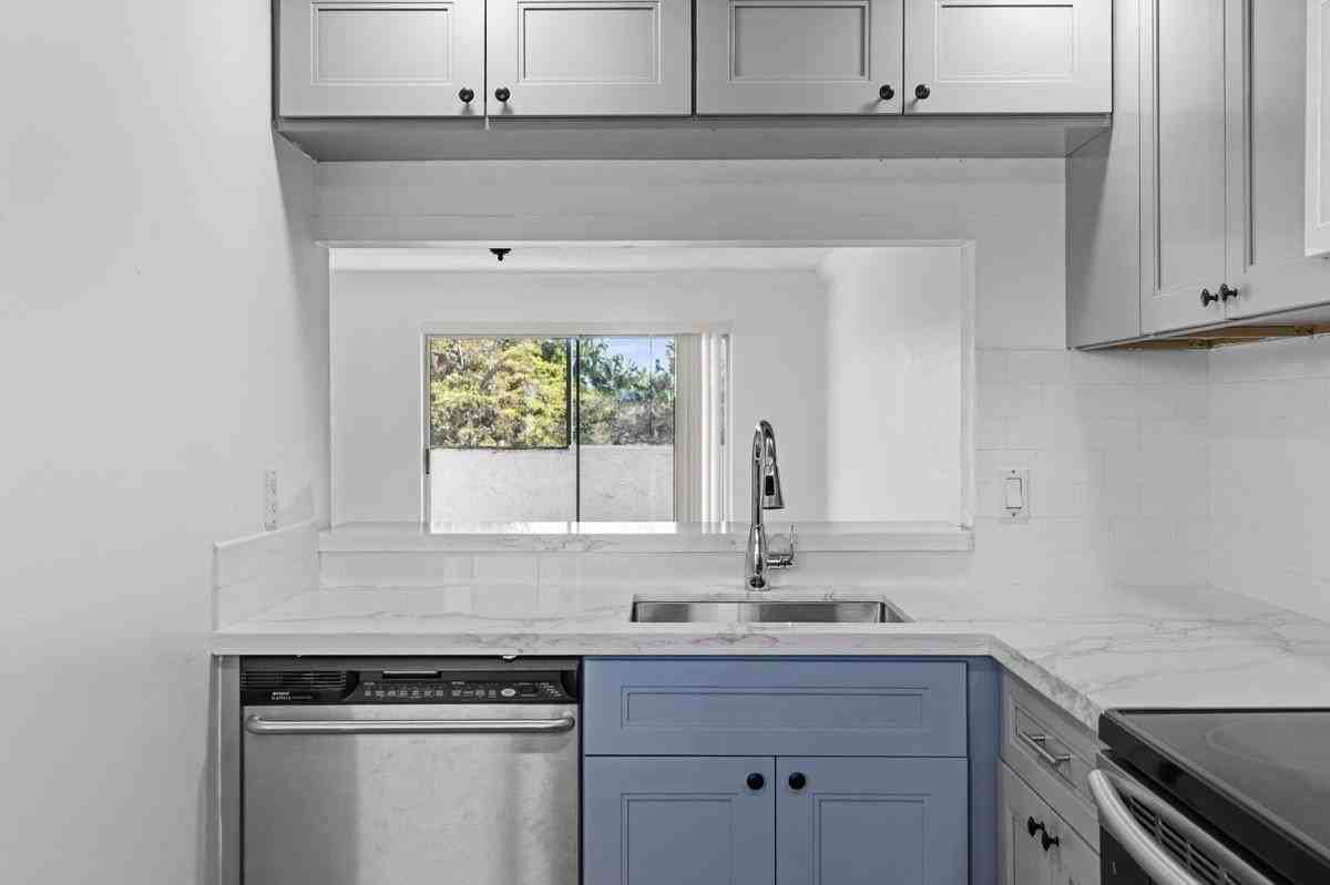 6075 N Sabal Palm Blvd #301 - Photo 5 of 33