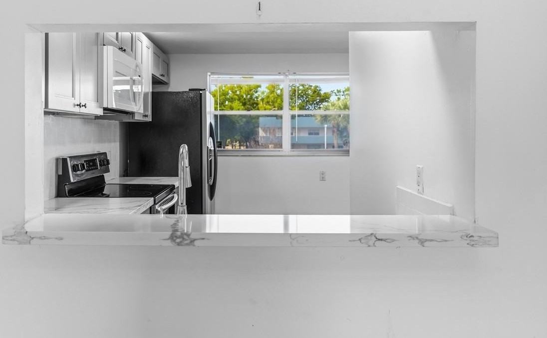 6075 N Sabal Palm Blvd #301 - Photo 6 of 33