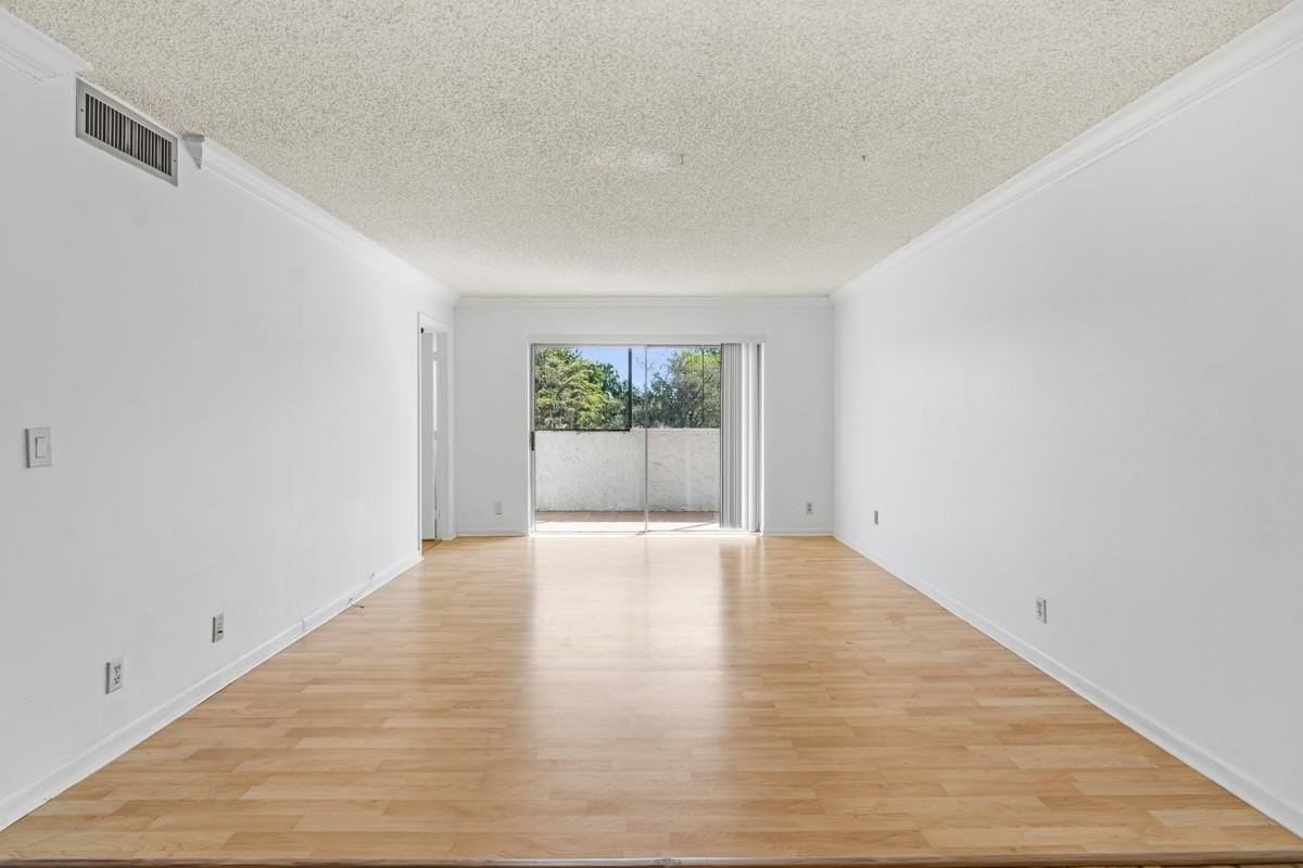 6075 N Sabal Palm Blvd #301 - Photo 7 of 33