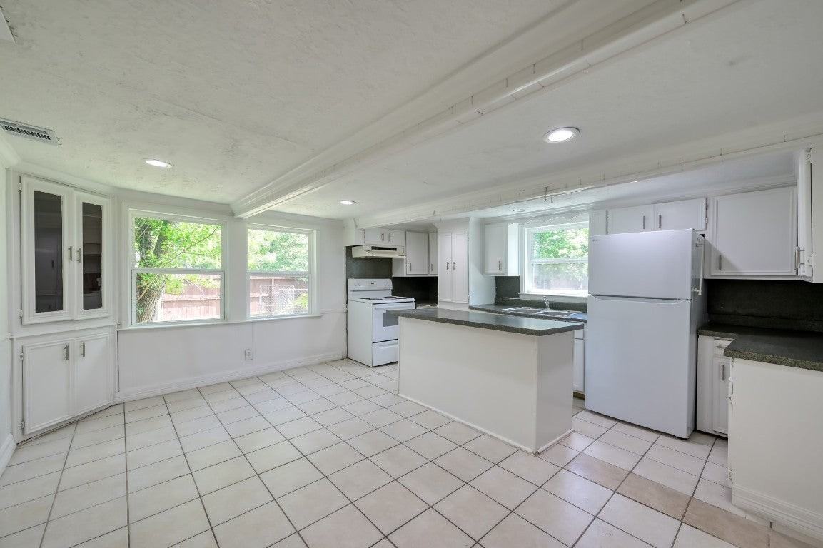 29906 Hunters Rd - Photo 7 of 25