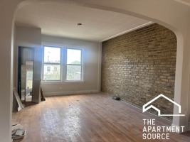 featured image of 1307 N Lawndale Ave #2R