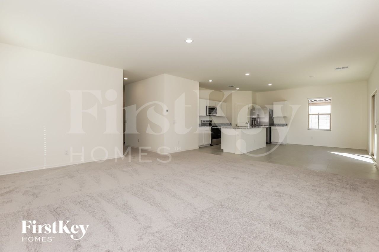 3061 E Millennium Way - Photo 7 of 16