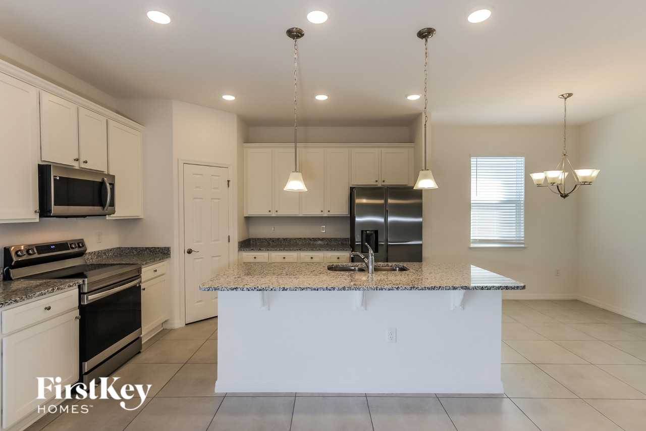 213 Windsor Reserve Dr - Photo 5 of 16