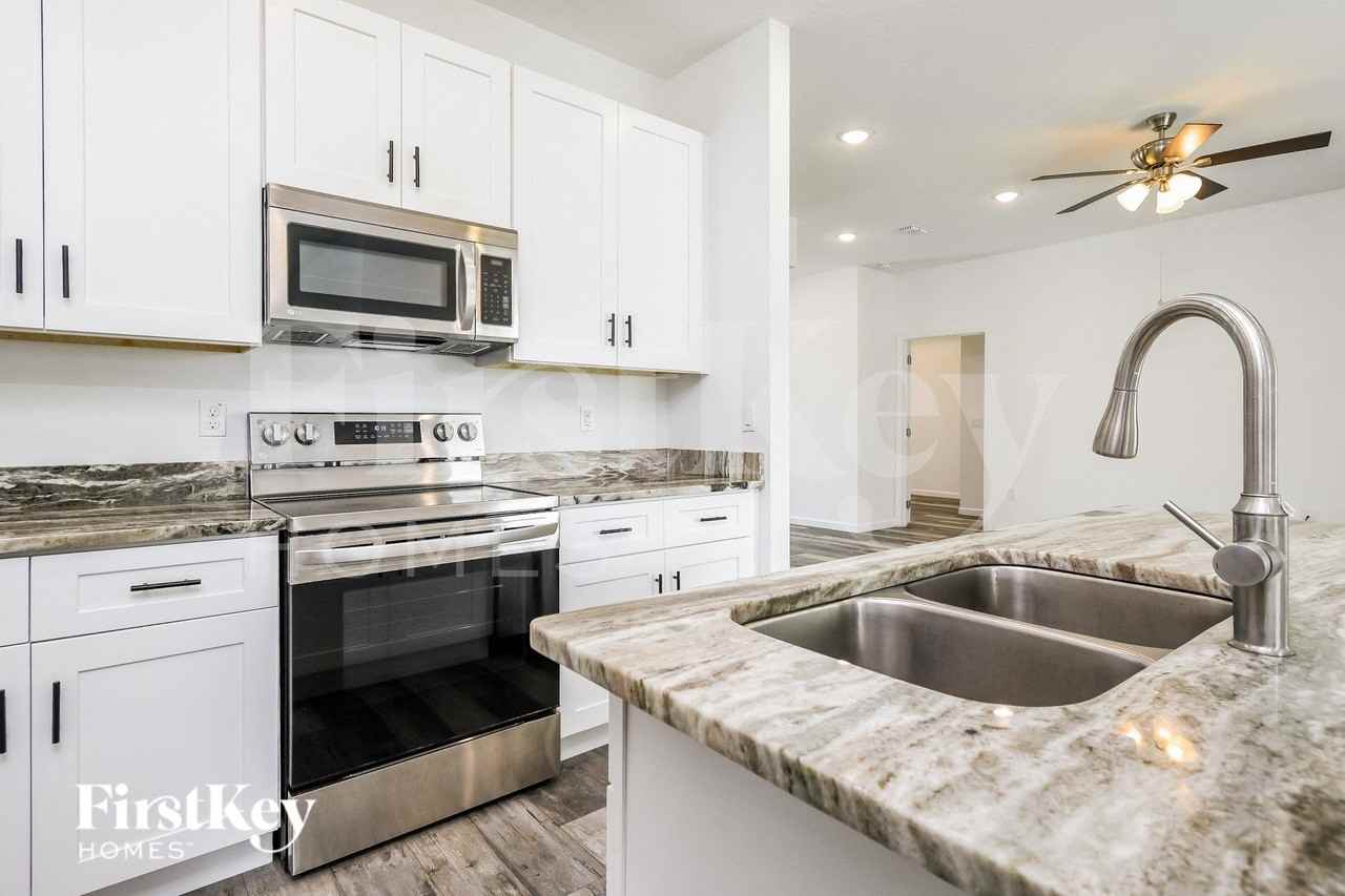 925 Albertville Ct - Photo 7 of 15