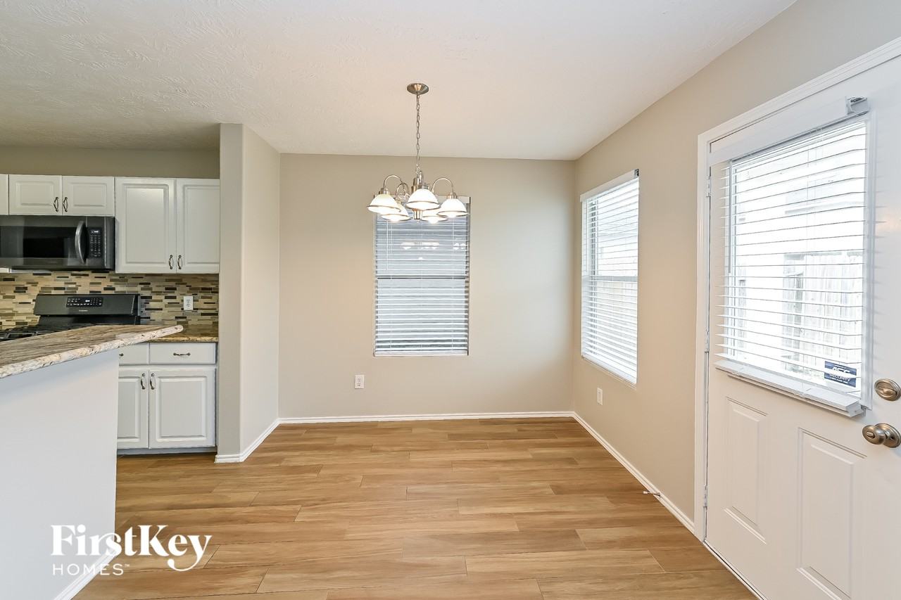 11506 Moonlight Ridge Dr - Photo 4 of 15