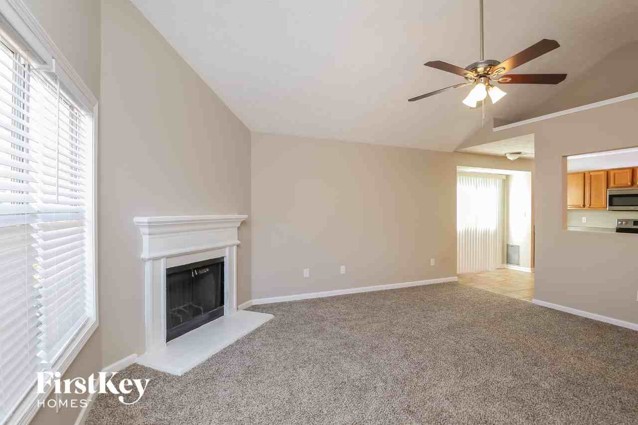 173 Patterson Close Ct - Photo 3 of 15