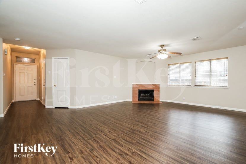 237 Val Verde Dr - Photo 4 of 16