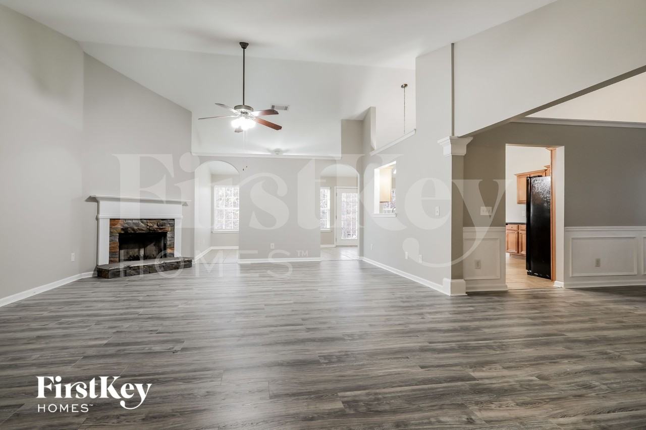 6732 Carriage Walk Ln - Photo 2 of 15