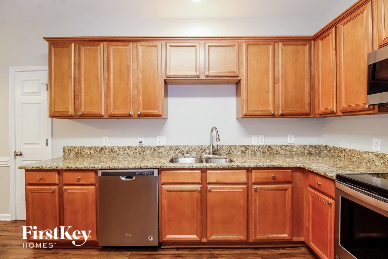 708 Hawthorn Ridge Dr - Photo 5 of 15