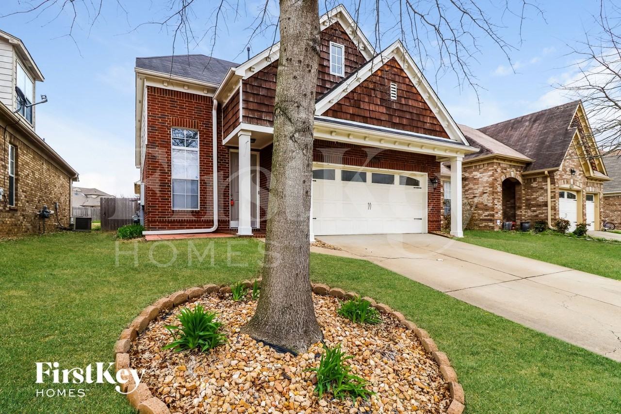 4946 Indian Walk Ln - Photo 2 of 15