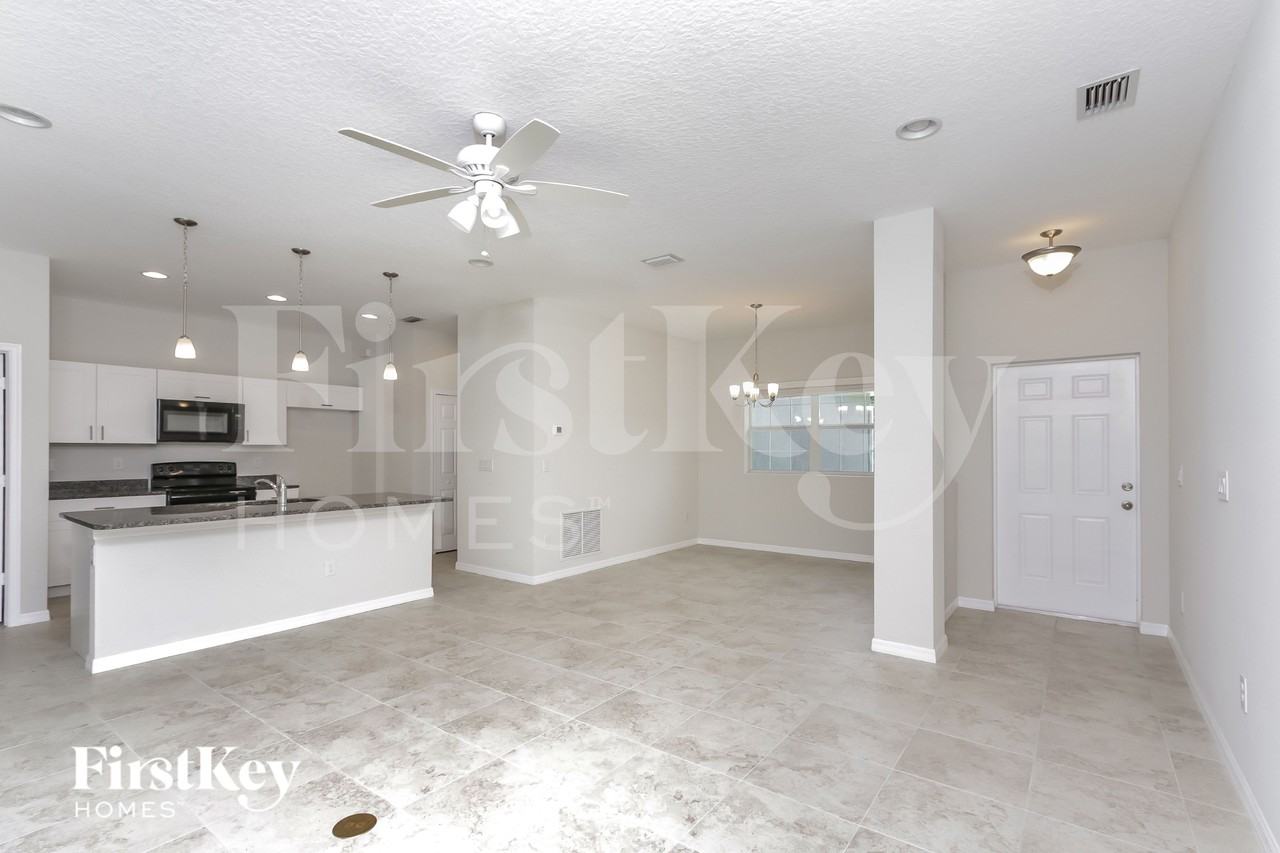 3462 Worthington Ave - Photo 2 of 16
