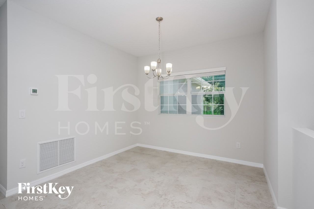 3462 Worthington Ave - Photo 4 of 16