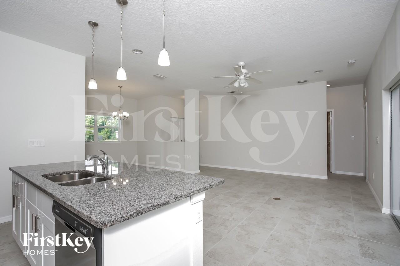 3462 Worthington Ave - Photo 5 of 16