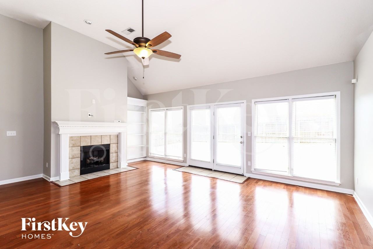 1071 Mossy Knoll Dr - Photo 3 of 15