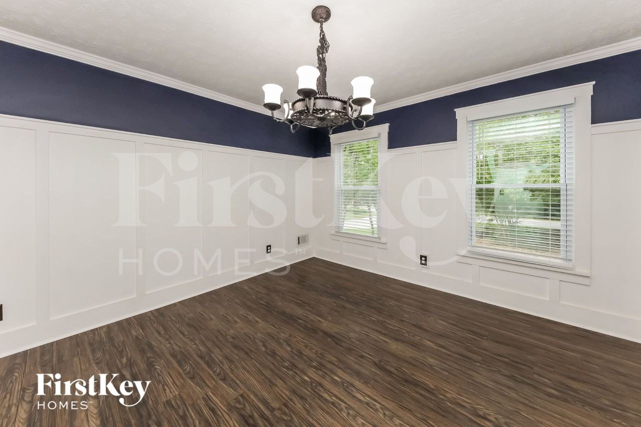 2902 Moorings Pkwy - Photo 5 of 15