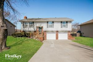 featured image of 8418 Nw 68th St