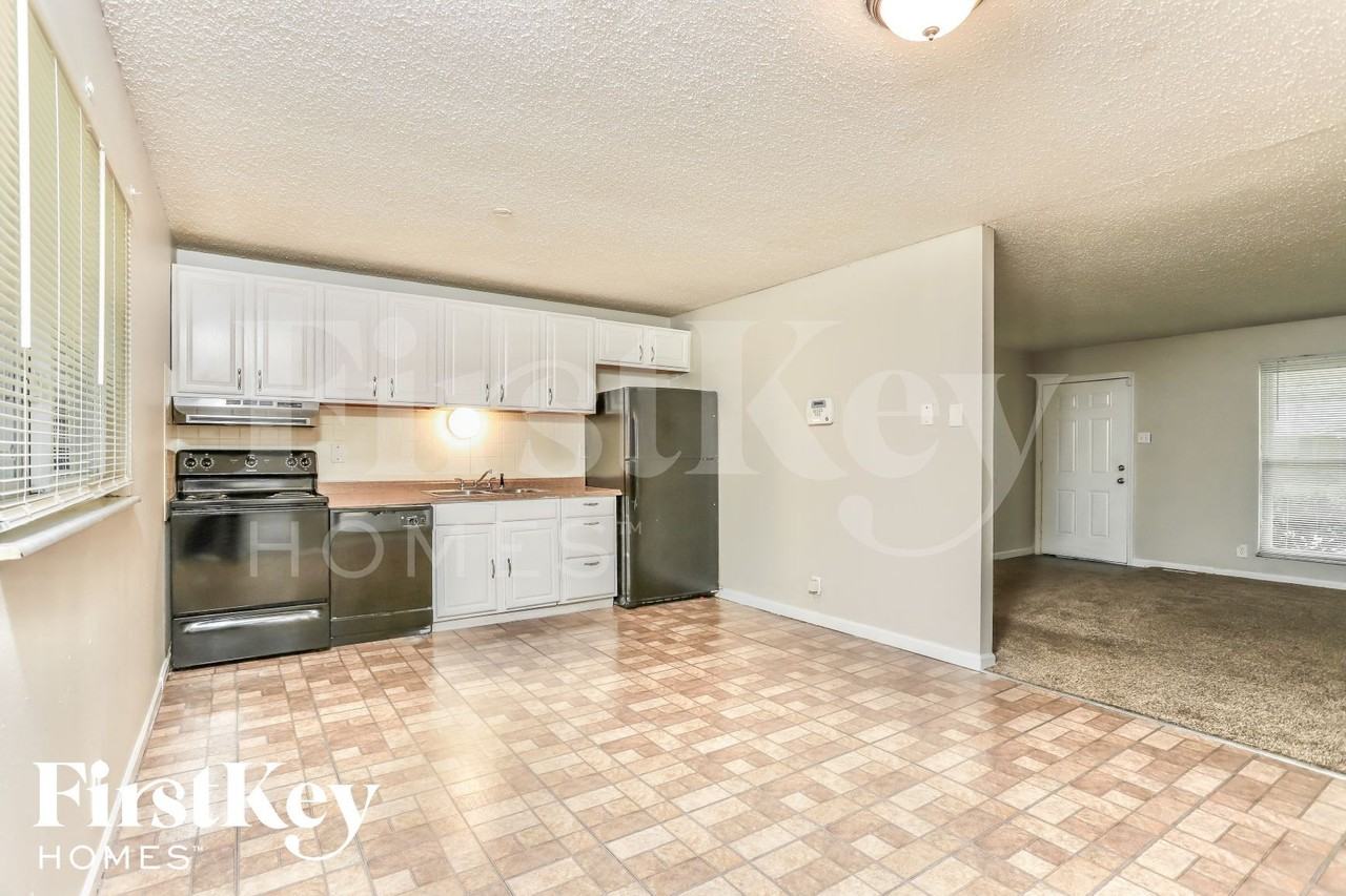 2316 Millvalley Dr - Photo 5 of 15